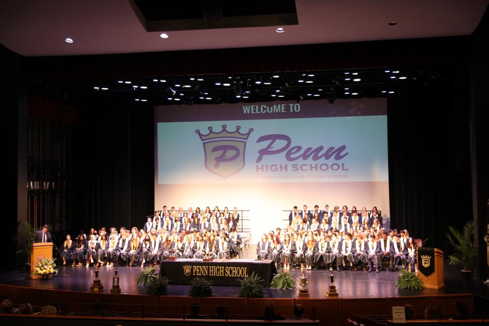 Class of 2022 graduating students