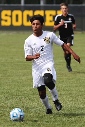 Dorian Clayton on the attack.