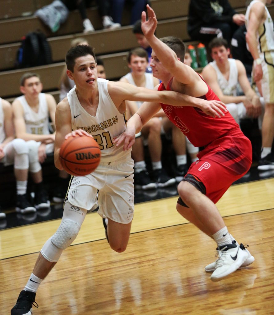 Beau Ludwick drives the baseline.
