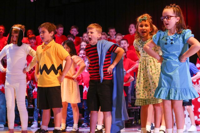 Horizon Elementary students perform Charlie Brown Christmas