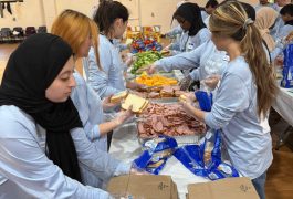 Penn Students volunteer at Feed the Hungry