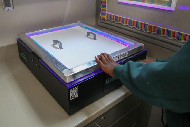 light exposure to screen